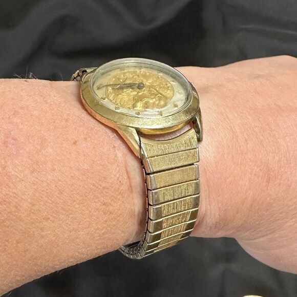 1957 St. Christopher Protect Us Benrus 10kt rolled Gold Watch - Selling As Is - Picture 3 of 13